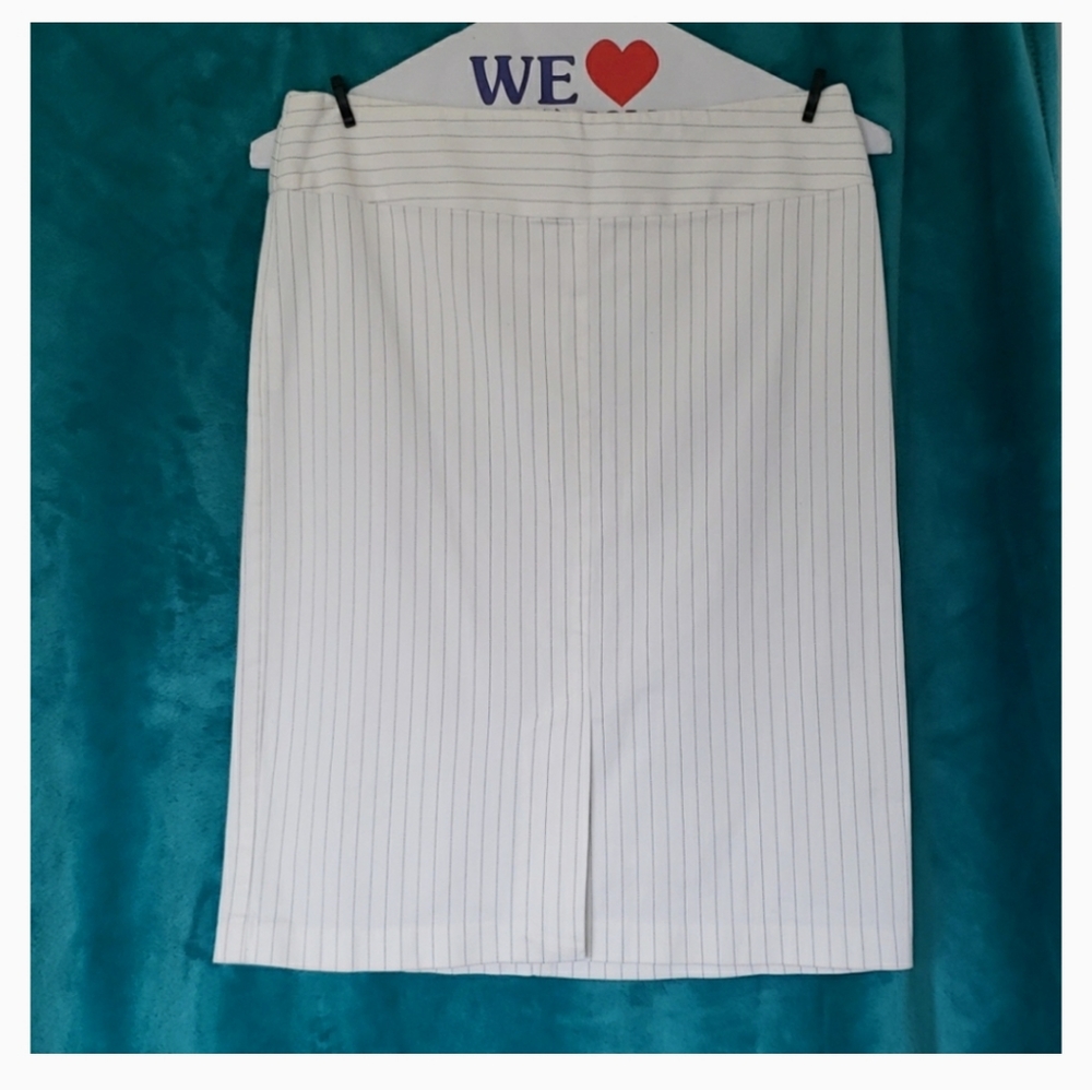 United Colors of Bennetton White Stretch Pinstripe Pencil Skirt